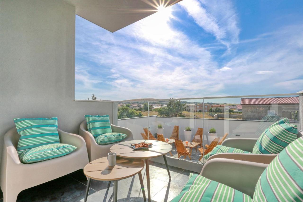 Luxury Apartments Hills Vir Exterior photo
